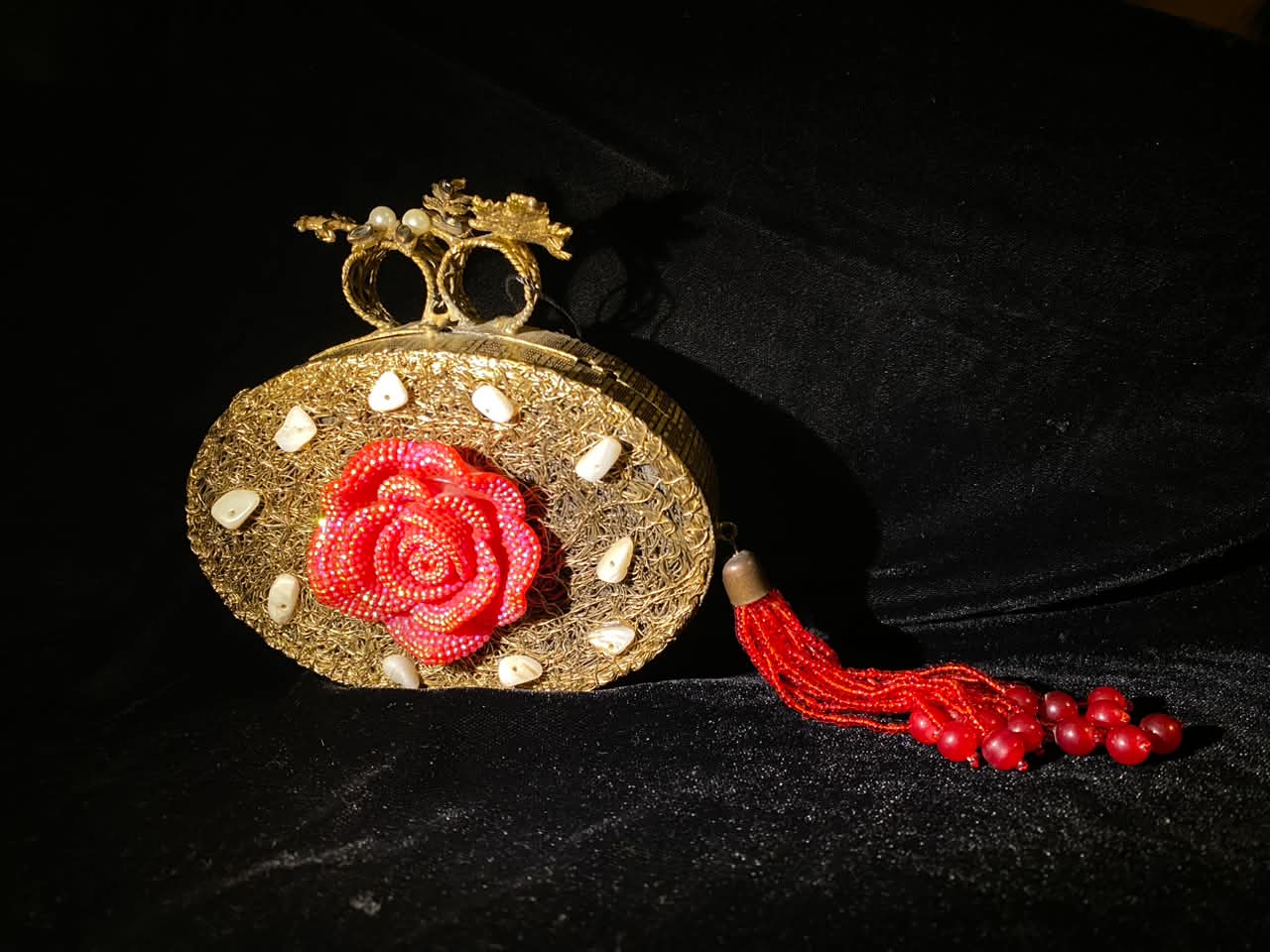 Gold-Tone Red Rose Floral Clutch Bag for Women