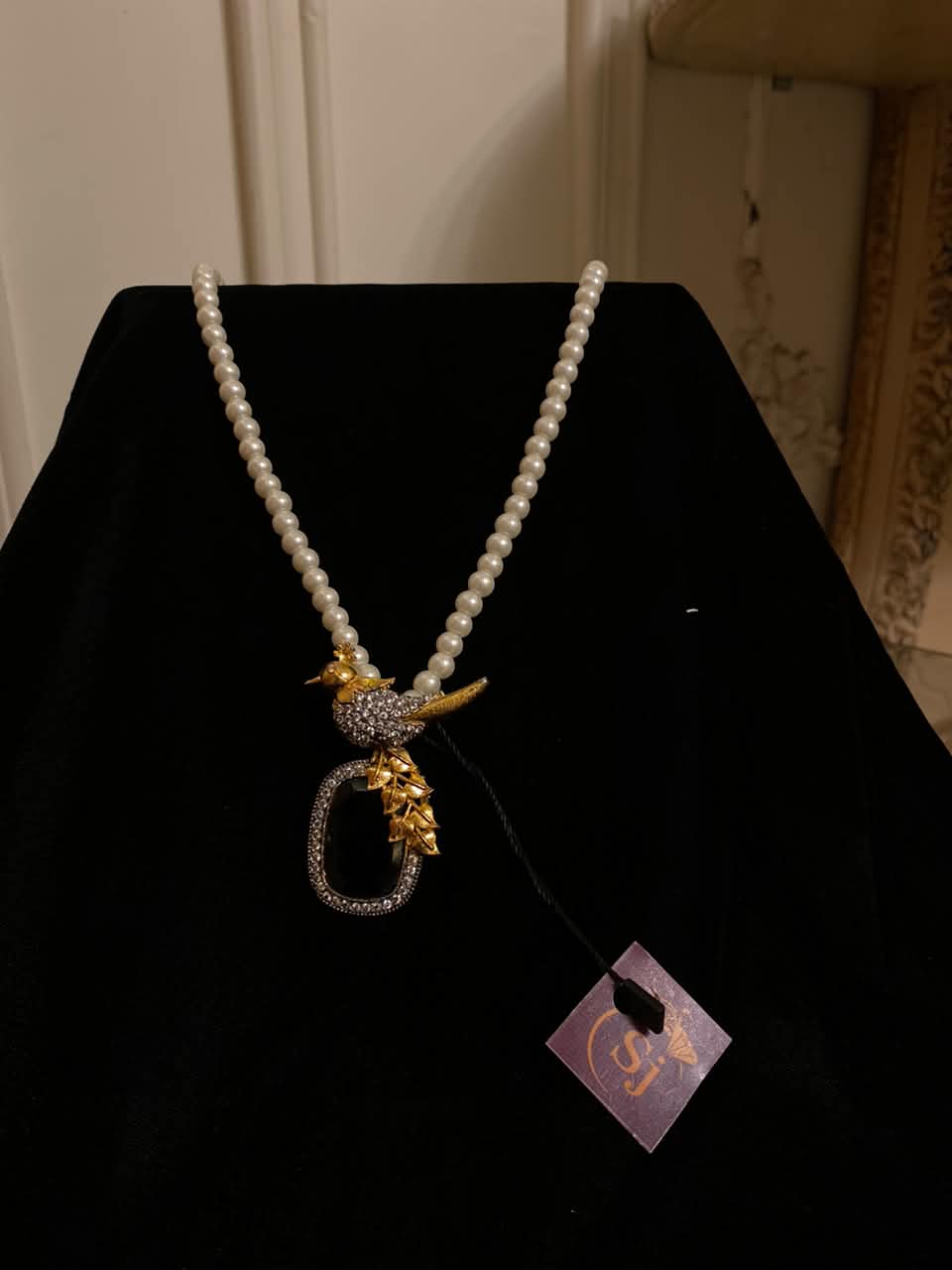 Elegant Freshwater Pearl Necklace with Black Crystal Pendant