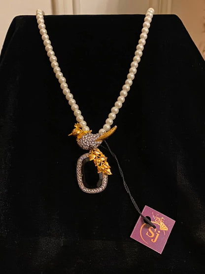 Elegant Freshwater Pearl Necklace with Black Crystal Pendant